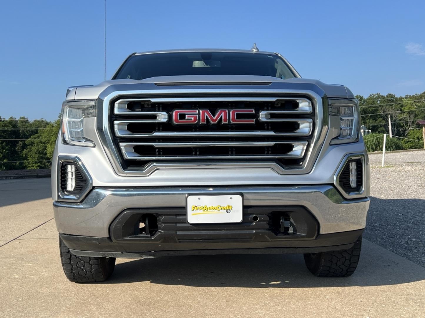 2019 SILVER /Black Leather GMC Sierra 1500 SLT Crew Cab 4WD (1GTU9DED1KZ) with an 5.3L V8 engine, Automatic transmission, located at 506 S. Kingshighway, Cape Girardeau, MO, 63703, (573) 235-5000, 37.294991, -89.553635 - 2019 GMC Sierra 1500 SLT 147xxx miles 4x4 5.3L V8 Automatic Leather Power/Heated/Cooled Seats Heated Rear Seats Heated Steering Wheel Backup Camera Sunroof Bluetooth Remote Start Cruise Power Windows/Locks/Mirrors We have financing available and we accept trades! Fill out a credit app - Photo#15