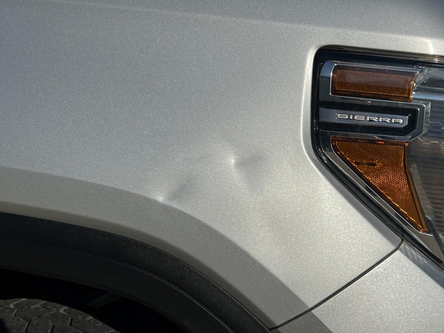 2019 SILVER /Black Leather GMC Sierra 1500 SLT Crew Cab 4WD (1GTU9DED1KZ) with an 5.3L V8 engine, Automatic transmission, located at 506 S. Kingshighway, Cape Girardeau, MO, 63703, (573) 235-5000, 37.294991, -89.553635 - 2019 GMC Sierra 1500 SLT 147xxx miles 4x4 5.3L V8 Automatic Leather Power/Heated/Cooled Seats Heated Rear Seats Heated Steering Wheel Backup Camera Sunroof Bluetooth Remote Start Cruise Power Windows/Locks/Mirrors We have financing available and we accept trades! Fill out a credit app - Photo#41