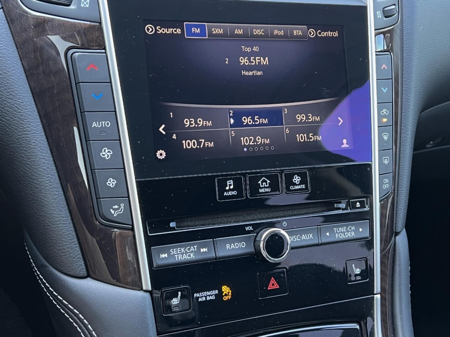 2017 GRAY /Black Leather Infiniti Q50 3.0t Premium (JN1EV7AP9HM) with an 3.0L V6 TURBO engine, Automatic transmission, located at 506 S. Kingshighway, Cape Girardeau, MO, 63703, (573) 235-5000, 37.294991, -89.553635 - 2017 Infiniti Q50 3.0T Premium 102xxx miles Rear Wheel Drive 3.0L V6 Automatic Leather Navigation Power/Heated Seats Backup Camera Sunroof Bluetooth Remote Start Cruise Power Windows/Locks/Mirrors We have financing available and we accept trades! Fill out a credit application on our we - Photo#27