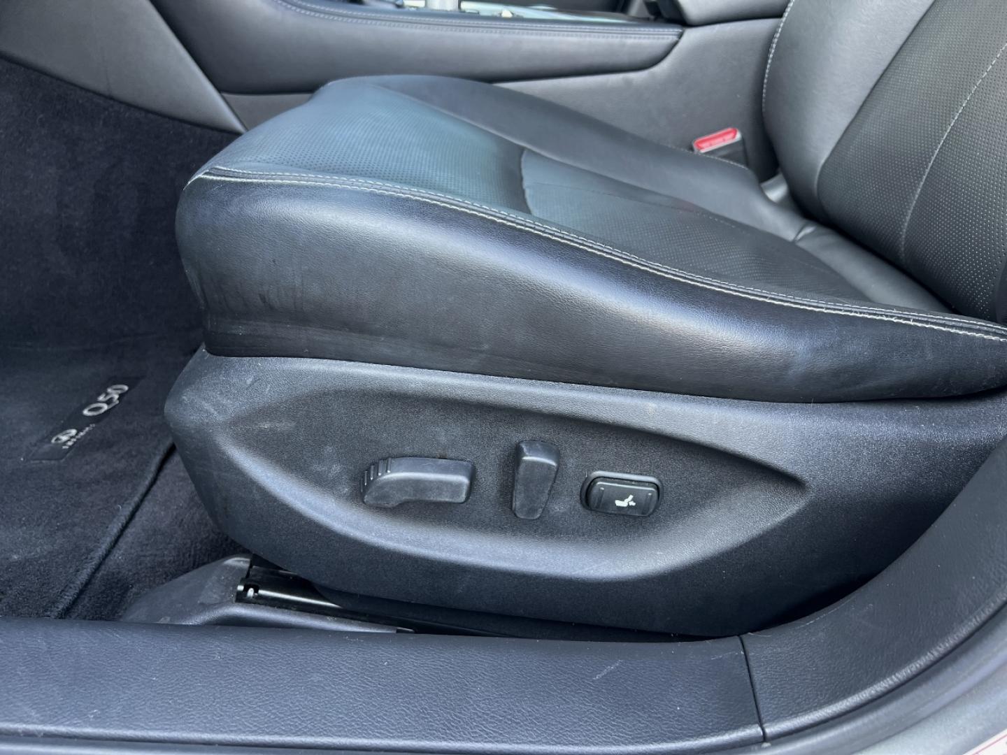 2017 GRAY /Black Leather Infiniti Q50 3.0t Premium (JN1EV7AP9HM) with an 3.0L V6 TURBO engine, Automatic transmission, located at 506 S. Kingshighway, Cape Girardeau, MO, 63703, (573) 235-5000, 37.294991, -89.553635 - 2017 Infiniti Q50 3.0T Premium 102xxx miles Rear Wheel Drive 3.0L V6 Automatic Leather Navigation Power/Heated Seats Backup Camera Sunroof Bluetooth Remote Start Cruise Power Windows/Locks/Mirrors We have financing available and we accept trades! Fill out a credit application on our we - Photo#6