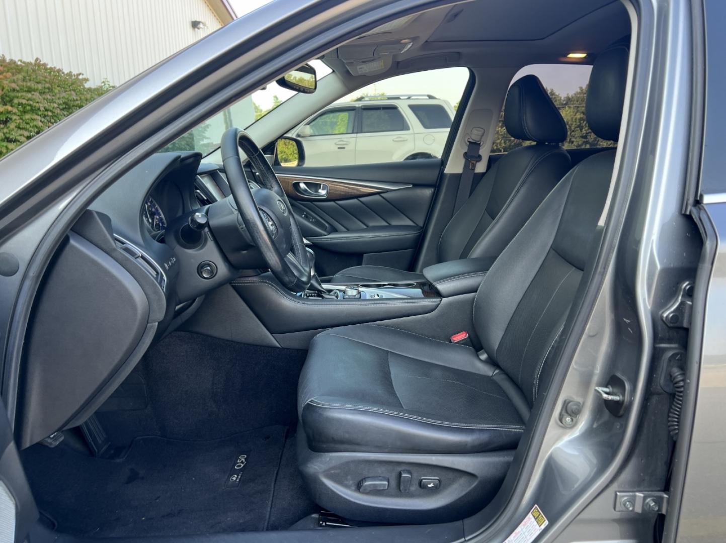 2017 GRAY /Black Leather Infiniti Q50 3.0t Premium (JN1EV7AP9HM) with an 3.0L V6 TURBO engine, Automatic transmission, located at 506 S. Kingshighway, Cape Girardeau, MO, 63703, (573) 235-5000, 37.294991, -89.553635 - 2017 Infiniti Q50 3.0T Premium 102xxx miles Rear Wheel Drive 3.0L V6 Automatic Leather Navigation Power/Heated Seats Backup Camera Sunroof Bluetooth Remote Start Cruise Power Windows/Locks/Mirrors We have financing available and we accept trades! Fill out a credit application on our we - Photo#15