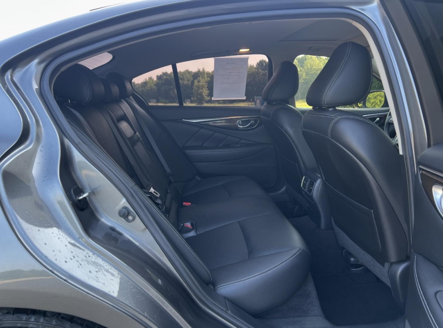2017 GRAY /Black Leather Infiniti Q50 3.0t Premium (JN1EV7AP9HM) with an 3.0L V6 TURBO engine, Automatic transmission, located at 506 S. Kingshighway, Cape Girardeau, MO, 63703, (573) 235-5000, 37.294991, -89.553635 - 2017 Infiniti Q50 3.0T Premium 102xxx miles Rear Wheel Drive 3.0L V6 Automatic Leather Navigation Power/Heated Seats Backup Camera Sunroof Bluetooth Remote Start Cruise Power Windows/Locks/Mirrors We have financing available and we accept trades! Fill out a credit application on our we - Photo#19