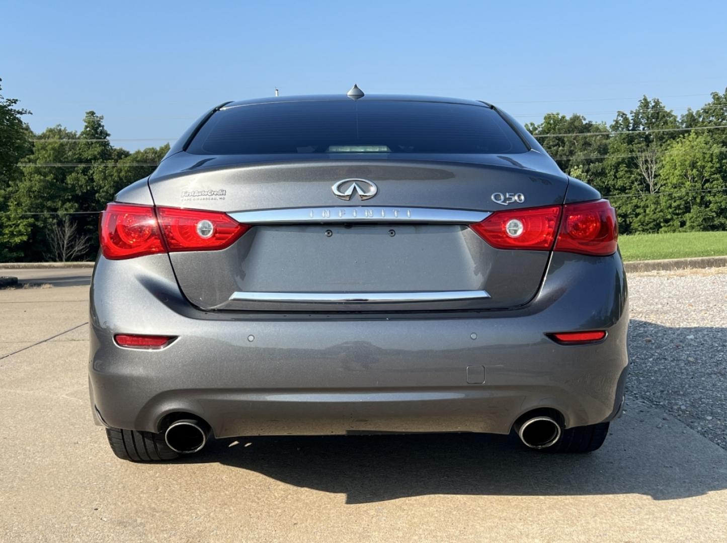 2017 GRAY /Black Leather Infiniti Q50 3.0t Premium (JN1EV7AP9HM) with an 3.0L V6 TURBO engine, Automatic transmission, located at 506 S. Kingshighway, Cape Girardeau, MO, 63703, (573) 235-5000, 37.294991, -89.553635 - 2017 Infiniti Q50 3.0T Premium 102xxx miles Rear Wheel Drive 3.0L V6 Automatic Leather Navigation Power/Heated Seats Backup Camera Sunroof Bluetooth Remote Start Cruise Power Windows/Locks/Mirrors We have financing available and we accept trades! Fill out a credit application on our we - Photo#12
