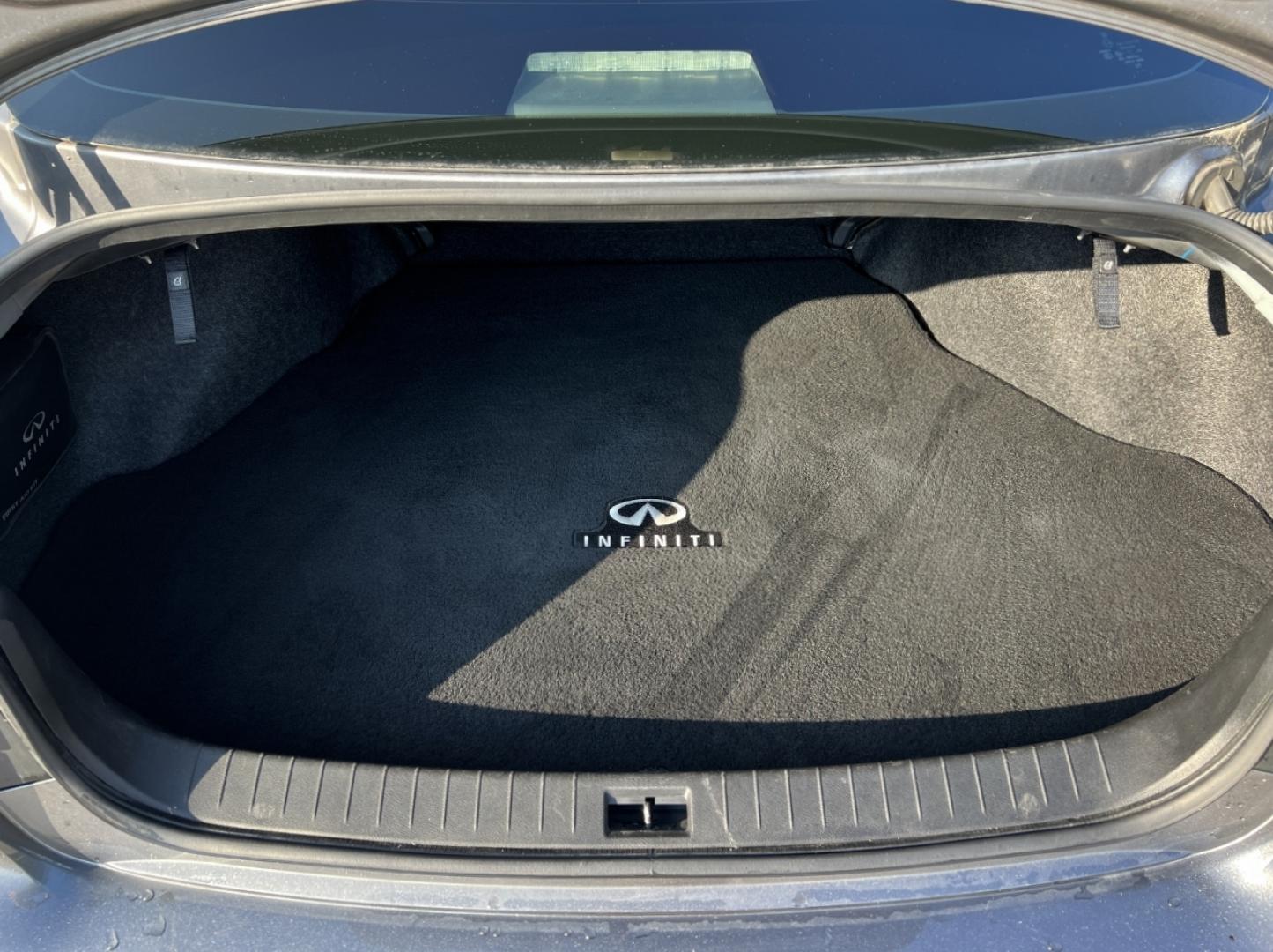 2017 GRAY /Black Leather Infiniti Q50 3.0t Premium (JN1EV7AP9HM) with an 3.0L V6 TURBO engine, Automatic transmission, located at 506 S. Kingshighway, Cape Girardeau, MO, 63703, (573) 235-5000, 37.294991, -89.553635 - 2017 Infiniti Q50 3.0T Premium 102xxx miles Rear Wheel Drive 3.0L V6 Automatic Leather Navigation Power/Heated Seats Backup Camera Sunroof Bluetooth Remote Start Cruise Power Windows/Locks/Mirrors We have financing available and we accept trades! Fill out a credit application on our we - Photo#21