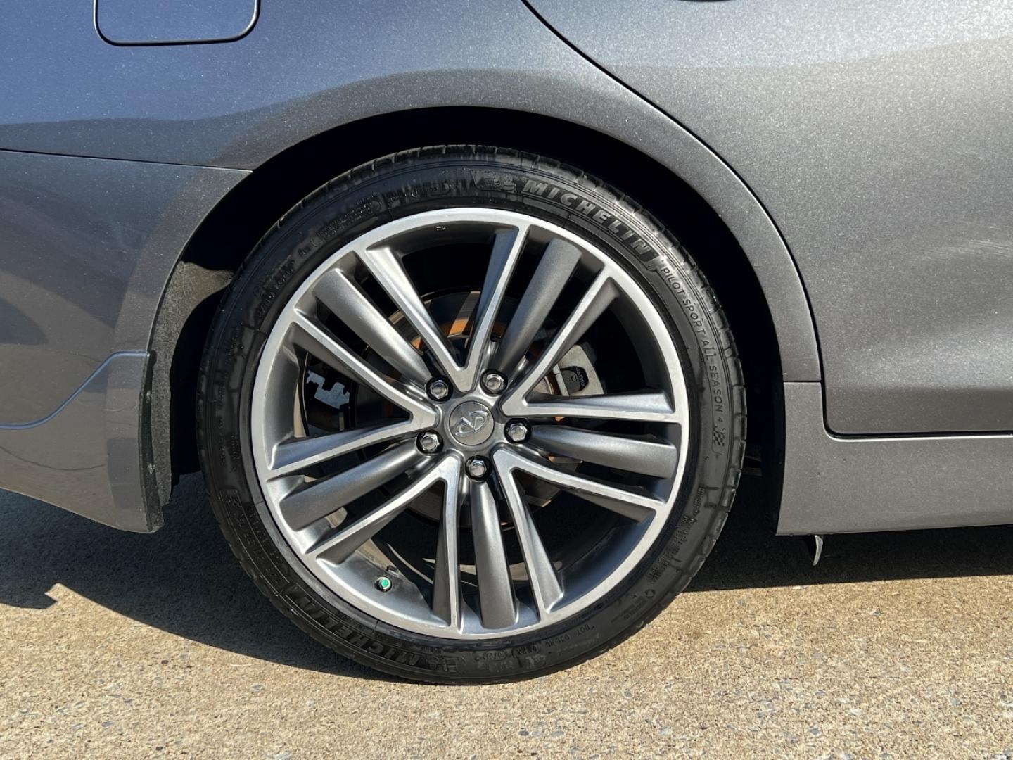 2017 GRAY /Black Leather Infiniti Q50 3.0t Premium (JN1EV7AP9HM) with an 3.0L V6 TURBO engine, Automatic transmission, located at 506 S. Kingshighway, Cape Girardeau, MO, 63703, (573) 235-5000, 37.294991, -89.553635 - 2017 Infiniti Q50 3.0T Premium 102xxx miles Rear Wheel Drive 3.0L V6 Automatic Leather Navigation Power/Heated Seats Backup Camera Sunroof Bluetooth Remote Start Cruise Power Windows/Locks/Mirrors We have financing available and we accept trades! Fill out a credit application on our we - Photo#41