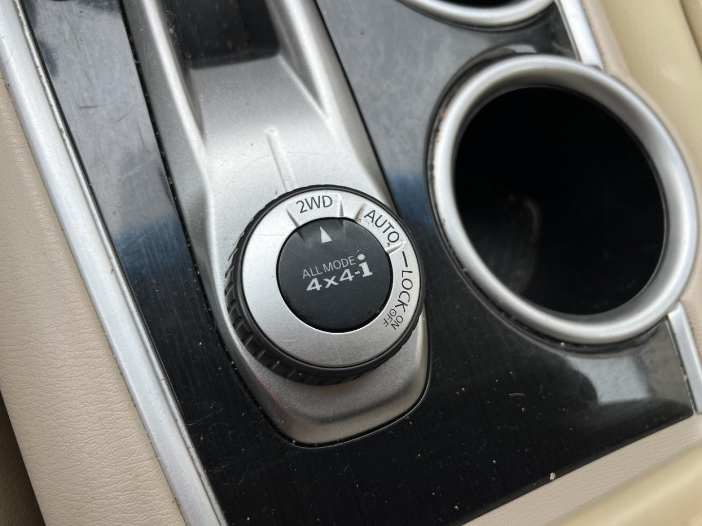 2014 WHITE /Tan Leather Nissan Pathfinder S 4WD (5N1AR2MM1EC) with an 3.5L V6 engine, Continuously Variable Transmission transmission, located at 2990 Old Orchard Rd., Jackson, MO, 63755, 37.354214, -89.612106 - We have financing available and we accept trades! Fill out a credit application on our website or come by today! If you have any questions, give us a call at (573) 204-7777 or visit our website at firstautocredit.com. - Photo#2