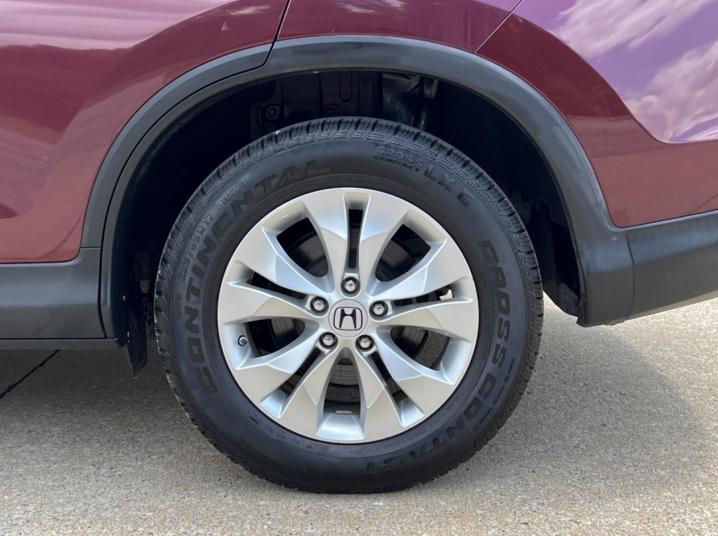 2013 MAROON /Gray Leather Honda CR-V EX-L 4WD (5J6RM4H7XDL) with an 2.4L 4 Cyl. engine, Automatic transmission, located at 506 S. Kingshighway, Cape Girardeau, MO, 63703, (573) 235-5000, 37.294991, -89.553635 - 2013 Honda CR-V EX-L Local 1-Owner Only 29xxx miles All Wheel Drive 2.4L 4 Cyl. Automatic Leather Backup Camera Power Driver Seat Heated Seats Sunroof Bluetooth Cruise Power Windows/Locks/Mirrors We have financing available and we accept trades! Fill out a credit application on our web - Photo#31
