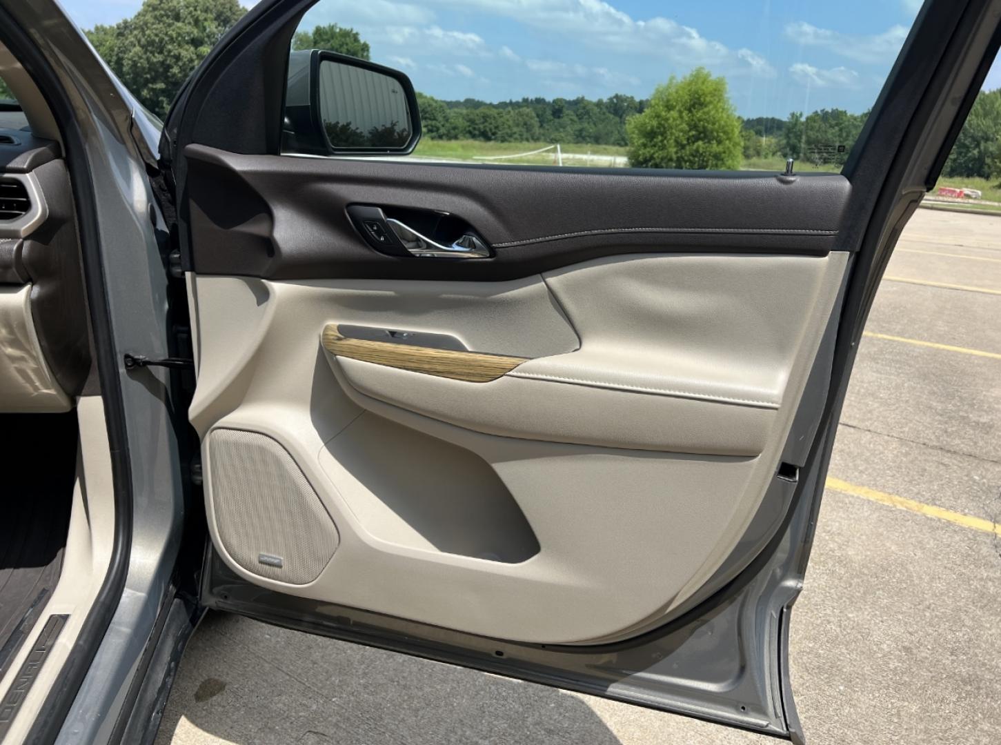 2019 GREEN /Tan Leather GMC Acadia Denali FWD (1GKKNPLS5KZ) with an 3.6L V6 engine, Automatic transmission, located at 2990 Old Orchard Rd., Jackson, MO, 63755, 37.354214, -89.612106 - 2019 GMC Acadia Denali Local 1-Owner 87xxx miles Front Wheel Drive 3.6L V6 Automatic Leather 3rd Row Navigation Power/Heated/Cooled Seats Heated Rear Seats Heated Steering Wheel Backup Camera Sunroof Bluetooth Remote Start Cruise Power Windows/Locks/Mirrors We have financing availa - Photo#18