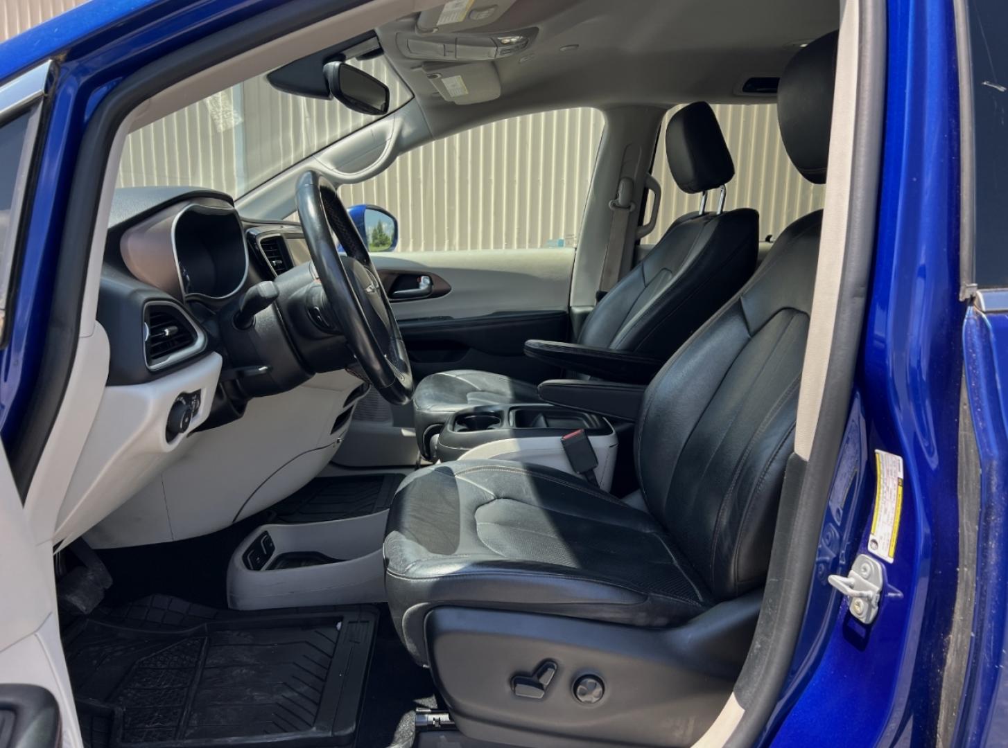 2019 BLUE /Black Leather Chrysler Pacifica Touring-L (2C4RC1BG3KR) with an 3.6L V6 engine, Automatic transmission, located at 2990 Old Orchard Rd., Jackson, MO, 63755, 37.354214, -89.612106 - We have financing available and we accept trades! Fill out a credit application on our website or come by today! If you have any questions, give us a call at (573) 204-7777 or visit our website at firstautocredit.com. - Photo#6