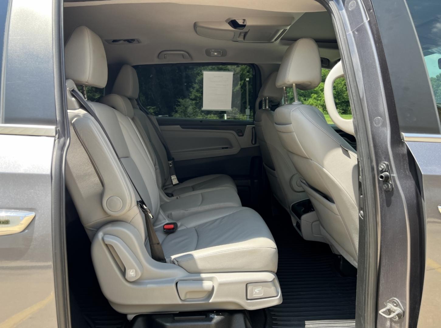 2019 GRAY /Gray Leather Honda Odyssey EX-L (5FNRL6H75KB) with an 3.5L V6 engine, Automatic transmission, located at 506 S. Kingshighway, Cape Girardeau, MO, 63703, (573) 235-5000, 37.294991, -89.553635 - 2019 Honda Odyssey EX-L 87xxx miles Front Wheel Drive 3.5L V6 Automatic Leather 3rd Row Navigation Rear Entertainment Power/Heated Seats Backup Camera Sunroof Bluetooth Remote Start Cruise Power Windows/Locks/Mirrors We have financing available and we accept trades! Fill out a credit - Photo#21