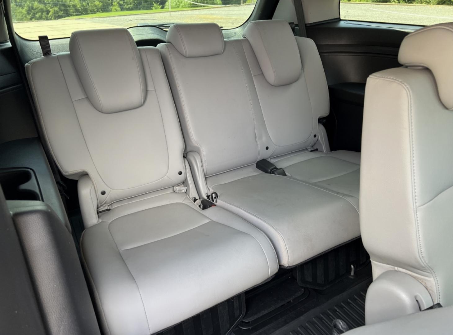 2019 GRAY /Gray Leather Honda Odyssey EX-L (5FNRL6H75KB) with an 3.5L V6 engine, Automatic transmission, located at 506 S. Kingshighway, Cape Girardeau, MO, 63703, (573) 235-5000, 37.294991, -89.553635 - 2019 Honda Odyssey EX-L 87xxx miles Front Wheel Drive 3.5L V6 Automatic Leather 3rd Row Navigation Rear Entertainment Power/Heated Seats Backup Camera Sunroof Bluetooth Remote Start Cruise Power Windows/Locks/Mirrors We have financing available and we accept trades! Fill out a credit - Photo#22
