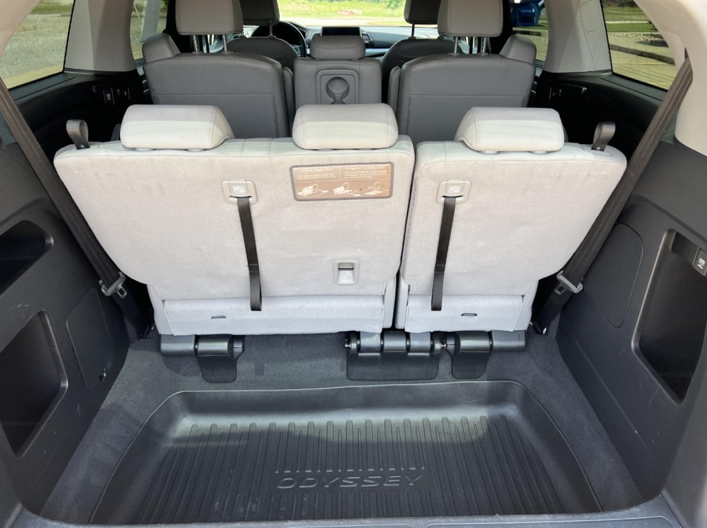 2019 GRAY /Gray Leather Honda Odyssey EX-L (5FNRL6H75KB) with an 3.5L V6 engine, Automatic transmission, located at 506 S. Kingshighway, Cape Girardeau, MO, 63703, (573) 235-5000, 37.294991, -89.553635 - 2019 Honda Odyssey EX-L 87xxx miles Front Wheel Drive 3.5L V6 Automatic Leather 3rd Row Navigation Rear Entertainment Power/Heated Seats Backup Camera Sunroof Bluetooth Remote Start Cruise Power Windows/Locks/Mirrors We have financing available and we accept trades! Fill out a credit - Photo#24