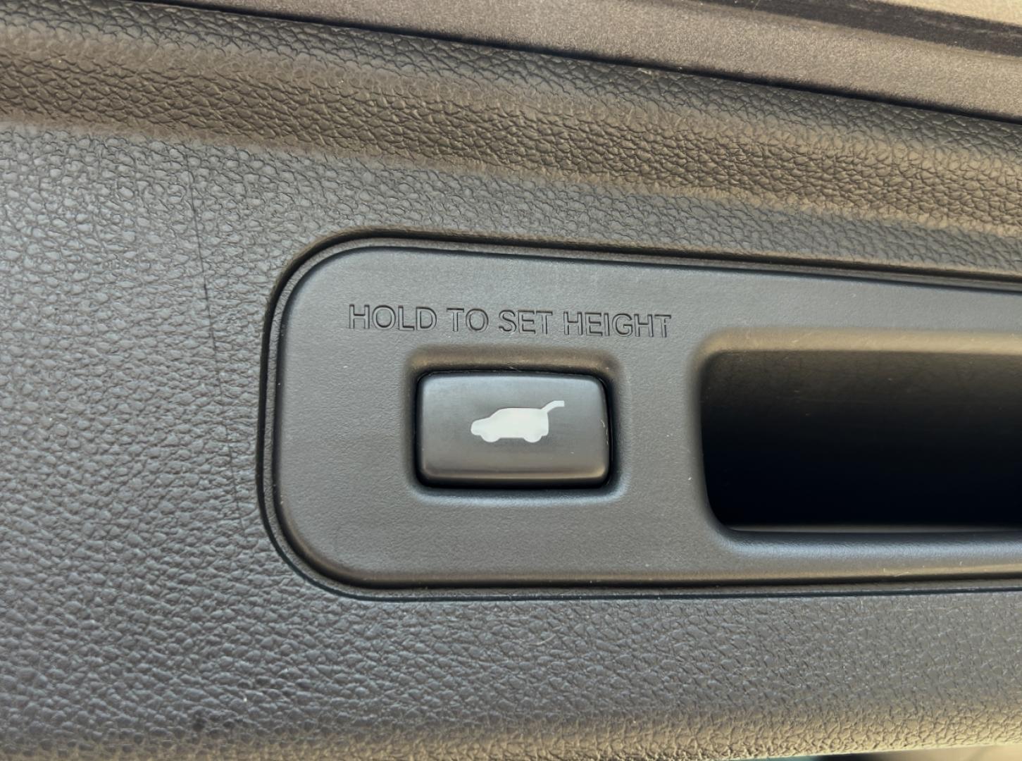 2019 GRAY /Gray Leather Honda Odyssey EX-L (5FNRL6H75KB) with an 3.5L V6 engine, Automatic transmission, located at 506 S. Kingshighway, Cape Girardeau, MO, 63703, (573) 235-5000, 37.294991, -89.553635 - 2019 Honda Odyssey EX-L 87xxx miles Front Wheel Drive 3.5L V6 Automatic Leather 3rd Row Navigation Rear Entertainment Power/Heated Seats Backup Camera Sunroof Bluetooth Remote Start Cruise Power Windows/Locks/Mirrors We have financing available and we accept trades! Fill out a credit - Photo#25