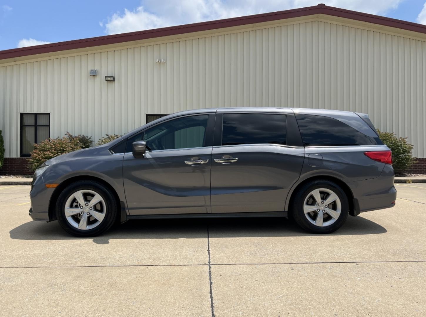2019 GRAY /Gray Leather Honda Odyssey EX-L (5FNRL6H75KB) with an 3.5L V6 engine, Automatic transmission, located at 506 S. Kingshighway, Cape Girardeau, MO, 63703, (573) 235-5000, 37.294991, -89.553635 - 2019 Honda Odyssey EX-L 87xxx miles Front Wheel Drive 3.5L V6 Automatic Leather 3rd Row Navigation Rear Entertainment Power/Heated Seats Backup Camera Sunroof Bluetooth Remote Start Cruise Power Windows/Locks/Mirrors We have financing available and we accept trades! Fill out a credit - Photo#10