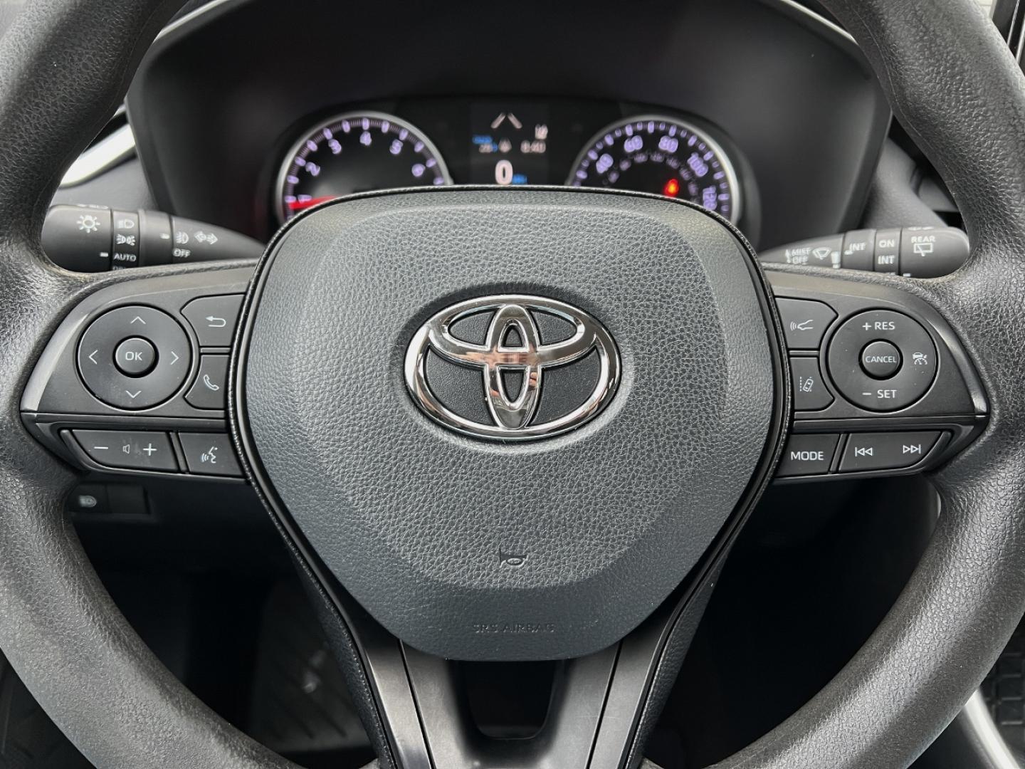 2020 BLACK /Gray Cloth TOYOTA RAV4 XLE (2T3P1RFV8LC) with an 2.5L 4 Cyl. engine, Automatic transmission, located at 2990 Old Orchard Rd., Jackson, MO, 63755, 37.354214, -89.612106 - 2020 Toyota RAV4 XLE 1-Owner 135xxx miles All Wheel Drive 2.5L 4 Cyl. Automatic Backup Camera Power Driver Seat Bluetooth Cruise Power Windows/Locks/Mirrors We have financing available and we accept trades! Fill out a credit application on our website or come by today! If you have any qu - Photo#20