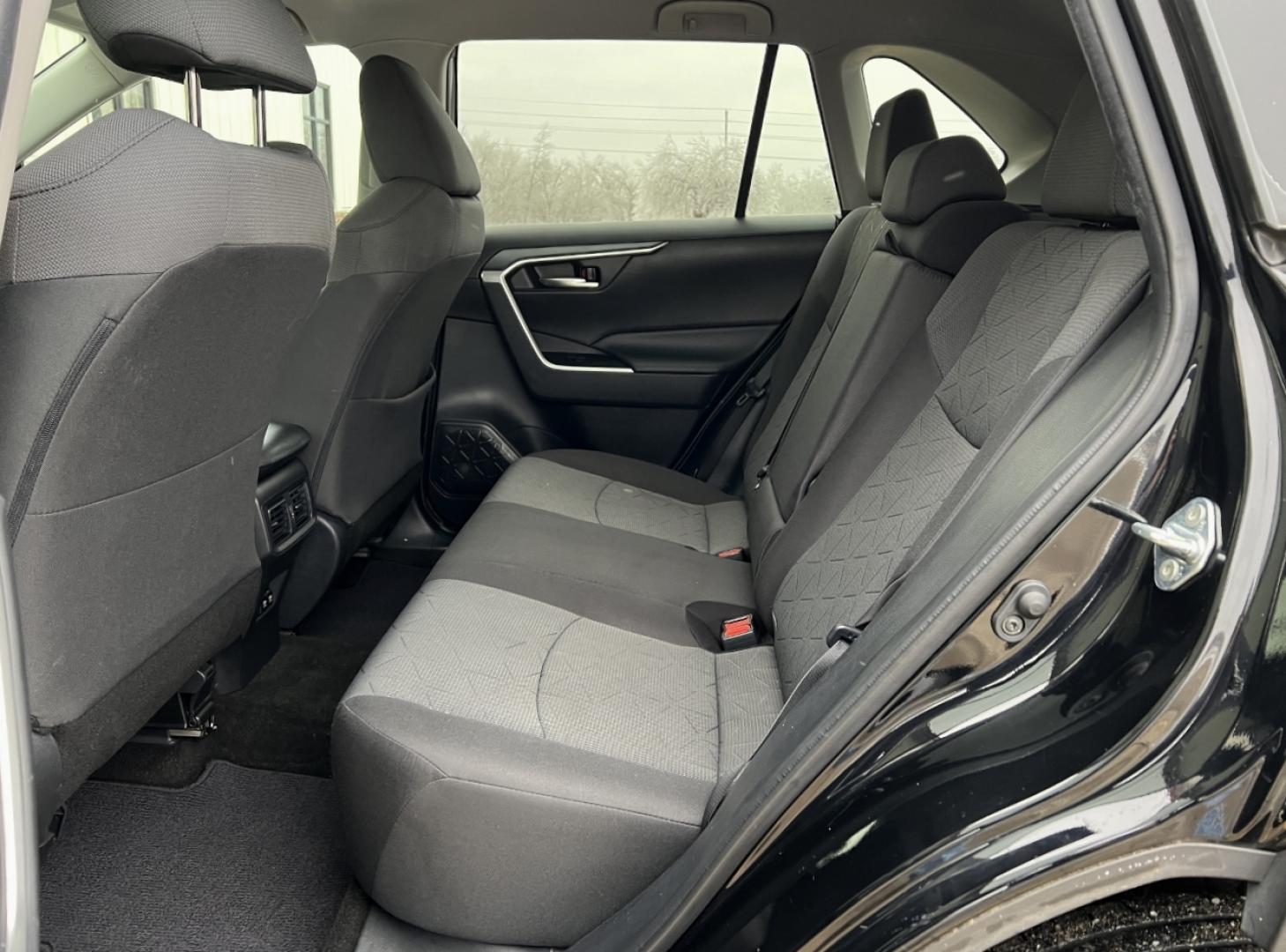 2020 BLACK /Gray Cloth TOYOTA RAV4 XLE (2T3P1RFV8LC) with an 2.5L 4 Cyl. engine, Automatic transmission, located at 2990 Old Orchard Rd., Jackson, MO, 63755, 37.354214, -89.612106 - 2020 Toyota RAV4 XLE 1-Owner 135xxx miles All Wheel Drive 2.5L 4 Cyl. Automatic Backup Camera Power Driver Seat Bluetooth Cruise Power Windows/Locks/Mirrors We have financing available and we accept trades! Fill out a credit application on our website or come by today! If you have any qu - Photo#15