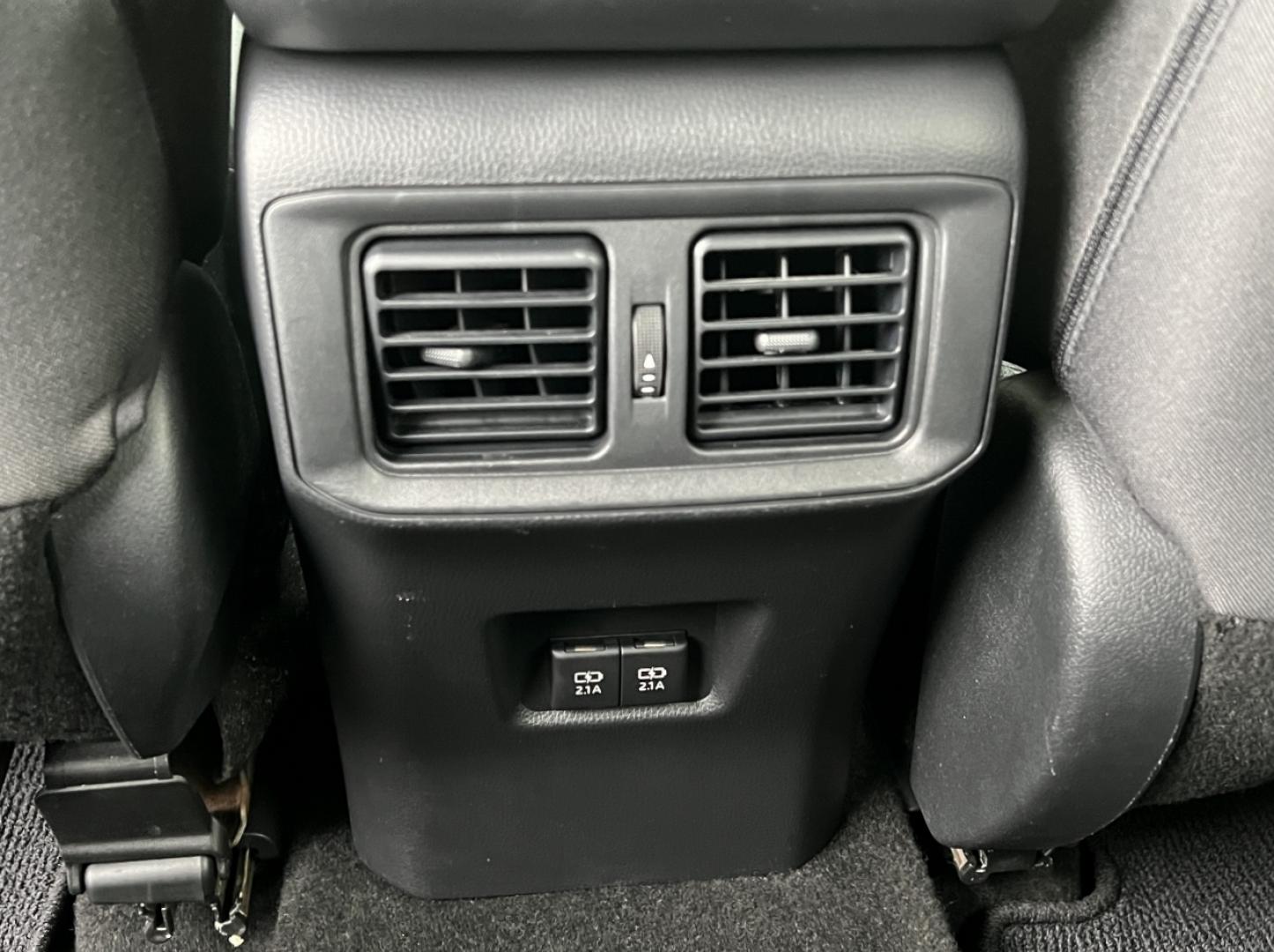 2020 BLACK /Gray Cloth TOYOTA RAV4 XLE (2T3P1RFV8LC) with an 2.5L 4 Cyl. engine, Automatic transmission, located at 2990 Old Orchard Rd., Jackson, MO, 63755, 37.354214, -89.612106 - 2020 Toyota RAV4 XLE 1-Owner 135xxx miles All Wheel Drive 2.5L 4 Cyl. Automatic Backup Camera Power Driver Seat Bluetooth Cruise Power Windows/Locks/Mirrors We have financing available and we accept trades! Fill out a credit application on our website or come by today! If you have any qu - Photo#31