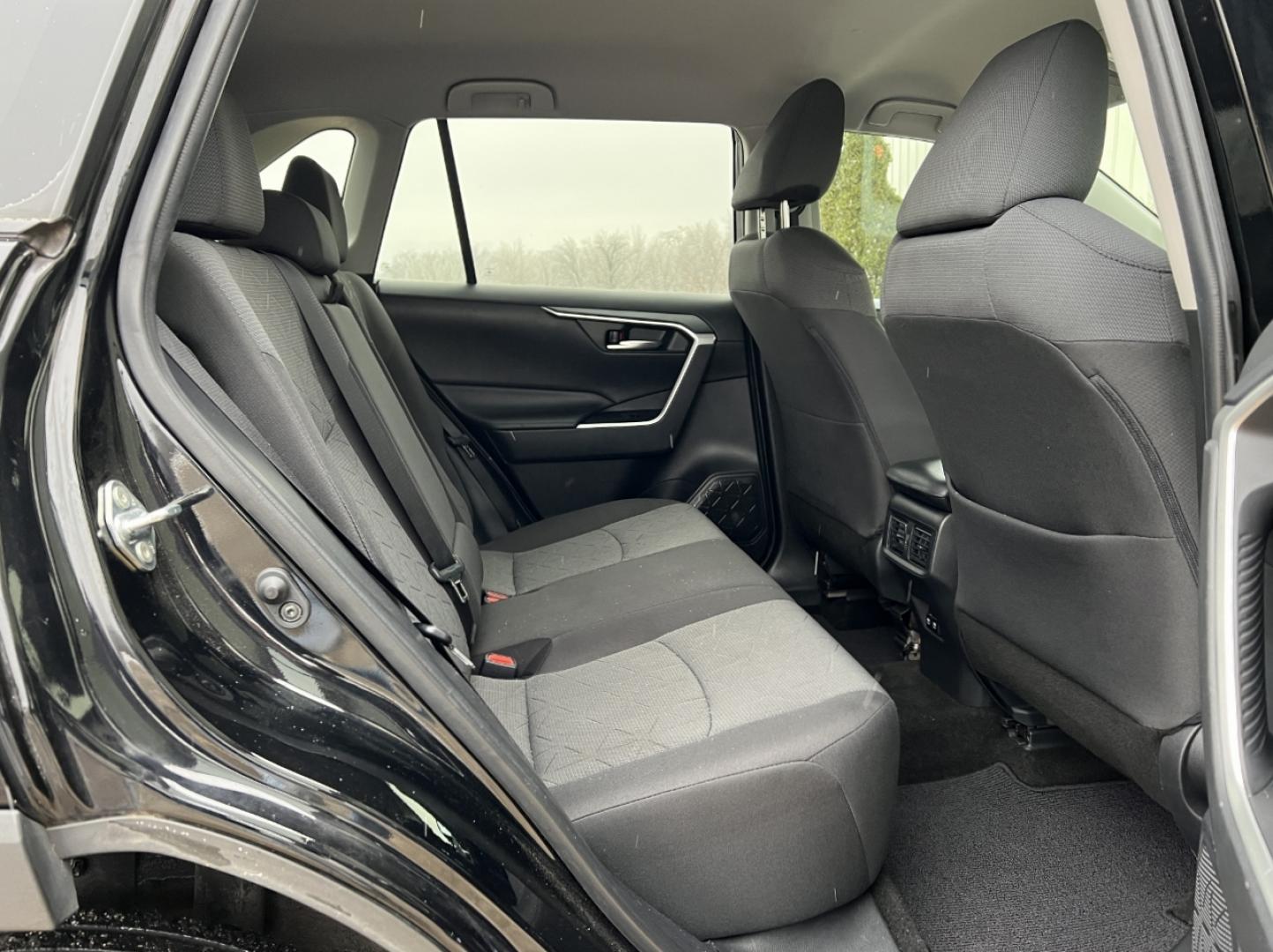 2020 BLACK /Gray Cloth TOYOTA RAV4 XLE (2T3P1RFV8LC) with an 2.5L 4 Cyl. engine, Automatic transmission, located at 2990 Old Orchard Rd., Jackson, MO, 63755, 37.354214, -89.612106 - 2020 Toyota RAV4 XLE 1-Owner 135xxx miles All Wheel Drive 2.5L 4 Cyl. Automatic Backup Camera Power Driver Seat Bluetooth Cruise Power Windows/Locks/Mirrors We have financing available and we accept trades! Fill out a credit application on our website or come by today! If you have any qu - Photo#16