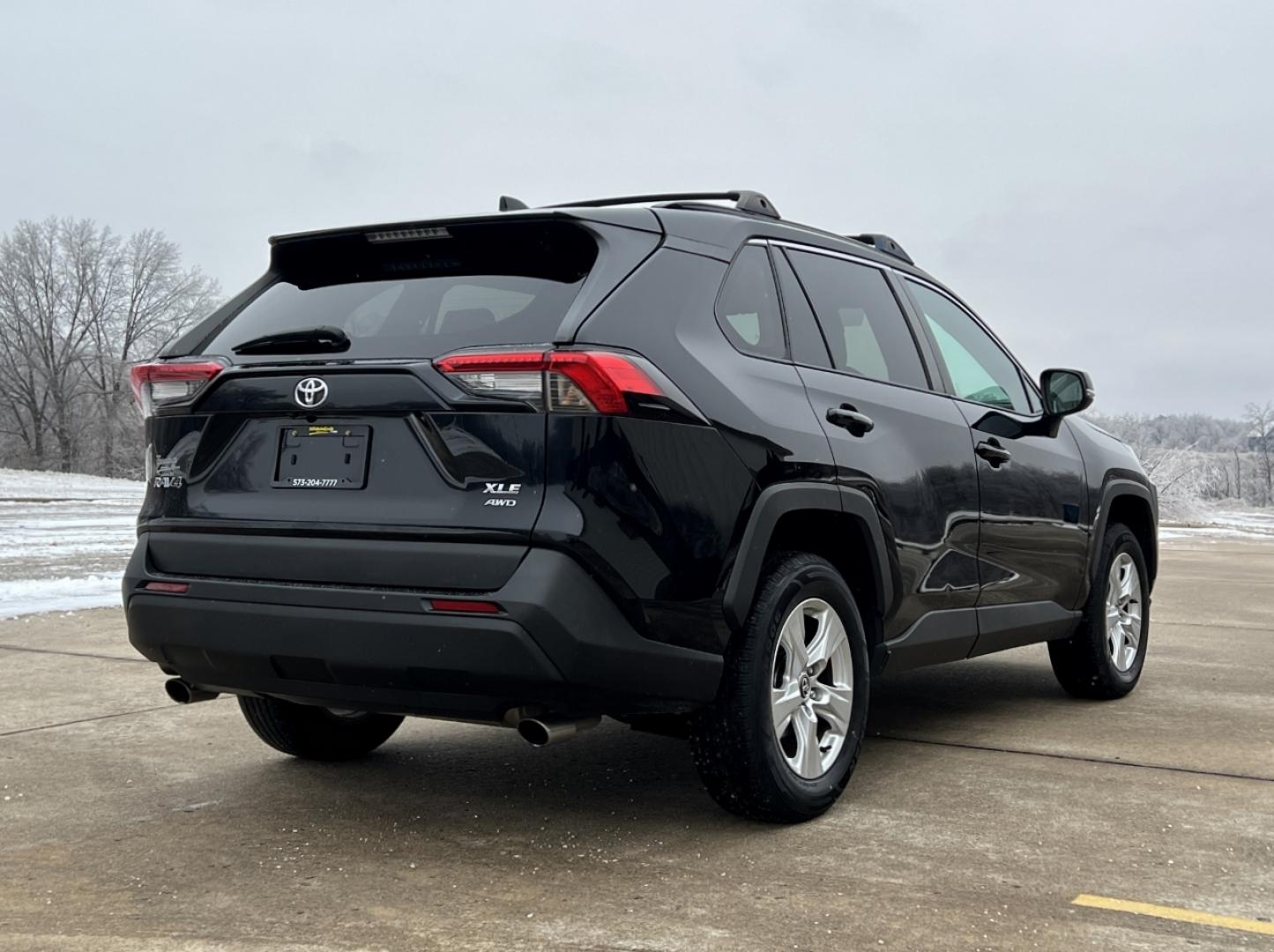 2020 BLACK /Gray Cloth TOYOTA RAV4 XLE (2T3P1RFV8LC) with an 2.5L 4 Cyl. engine, Automatic transmission, located at 2990 Old Orchard Rd., Jackson, MO, 63755, 37.354214, -89.612106 - 2020 Toyota RAV4 XLE 1-Owner 135xxx miles All Wheel Drive 2.5L 4 Cyl. Automatic Backup Camera Power Driver Seat Bluetooth Cruise Power Windows/Locks/Mirrors We have financing available and we accept trades! Fill out a credit application on our website or come by today! If you have any qu - Photo#7
