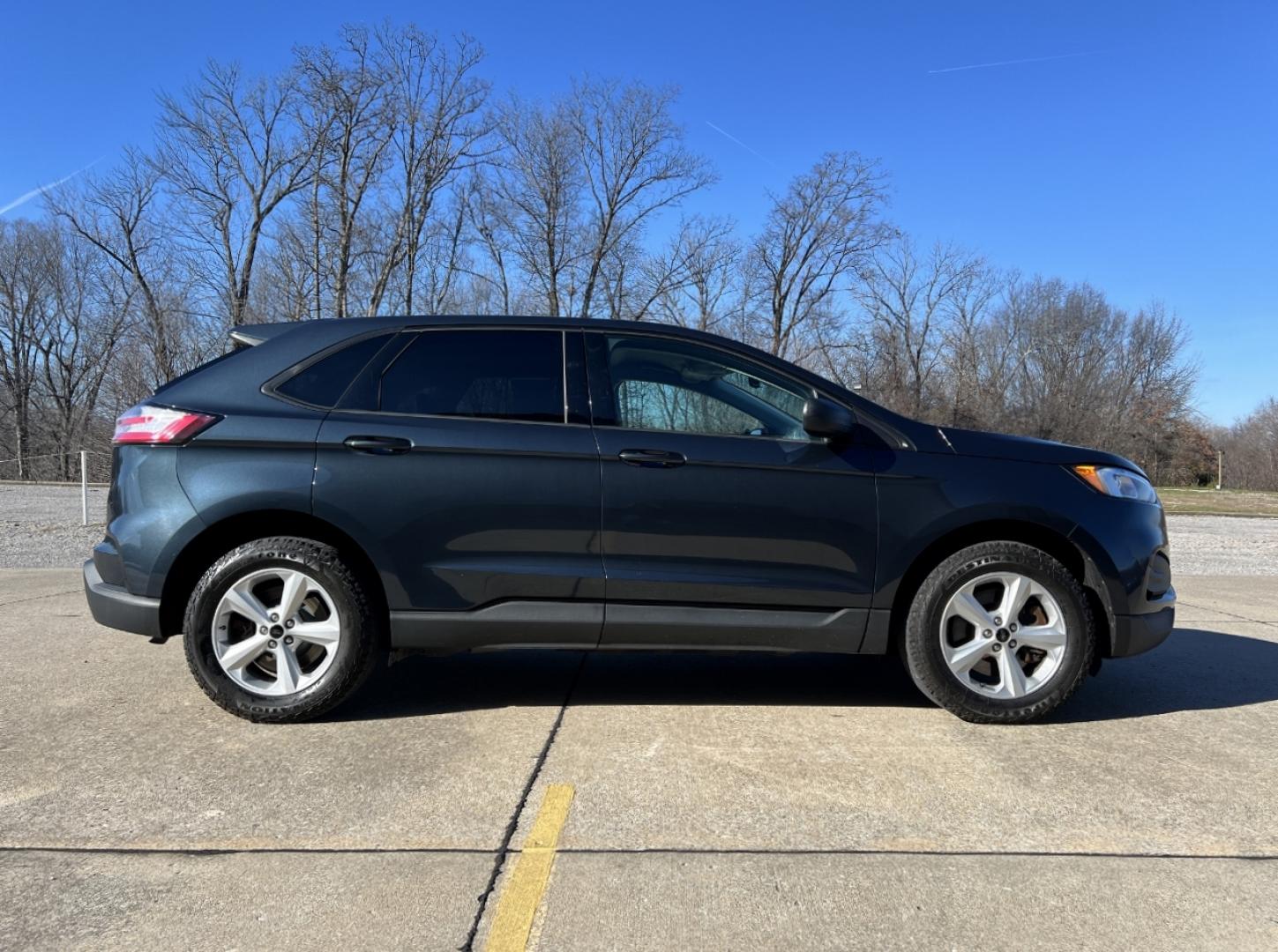 2023 BLUE /Black Cloth FORD EDGE SE (2FMPK4G95PB) with an 2.0L 4 Cyl. engine, Automatic transmission, located at 2990 Old Orchard Rd., Jackson, MO, 63755, 37.354214, -89.612106 - 2023 Ford Edge SE 1-Owner 109xxx miles All Wheel Drive 2.0L 4 Cyl. Automatic Backup Camera Bluetooth Cruise Power Windows/Locks/Mirrors We have financing available and we accept trades! Fill out a credit application on our website or come by today! If you have any questions, give us a cal - Photo#5
