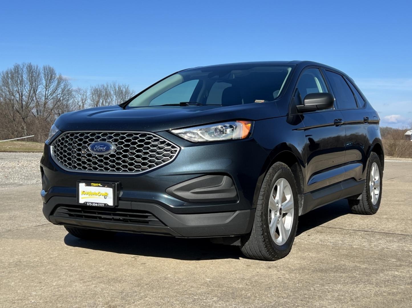 2023 BLUE /Black Cloth FORD EDGE SE (2FMPK4G95PB) with an 2.0L 4 Cyl. engine, Automatic transmission, located at 2990 Old Orchard Rd., Jackson, MO, 63755, 37.354214, -89.612106 - 2023 Ford Edge SE 1-Owner 109xxx miles All Wheel Drive 2.0L 4 Cyl. Automatic Backup Camera Bluetooth Cruise Power Windows/Locks/Mirrors We have financing available and we accept trades! Fill out a credit application on our website or come by today! If you have any questions, give us a cal - Photo#3